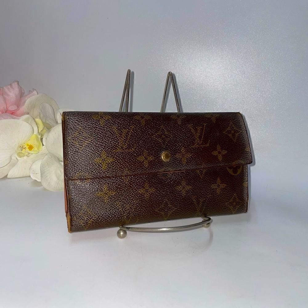 Authentic Louis Vuitton Porte Tresor International Ling Wallet